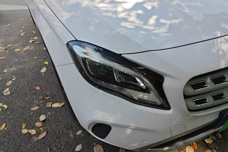 Used Mercedes-Benz GLA 2017 GLA 200 Fashion Model Right Front Headlight