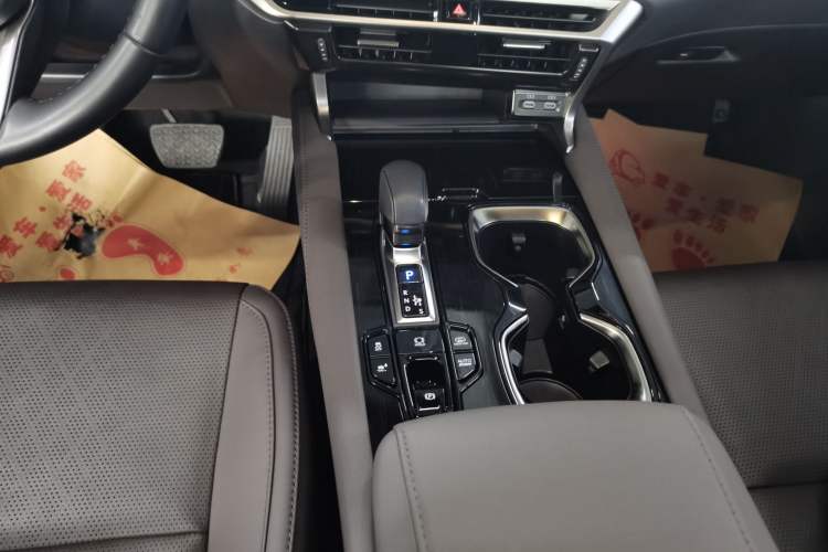 Used Lexus RX New Energy 2023 450h+ Four-Wheel Drive Enjoyment Edition Gear Lever