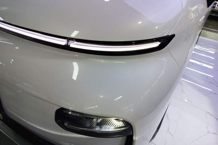 Used Geely Galaxy LEVC L380 2025 825 km Extraordinary Edition