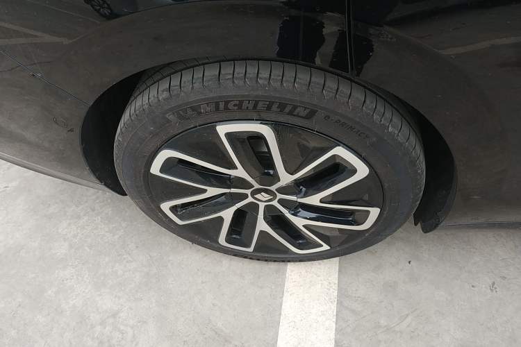 Used Baojun Enjoy 2025 Plug-in Hybrid 140km Luxury Edition
