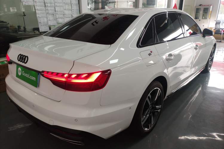 Used Audi A4L 2022 40 TFSI Luxury Dynamic Model