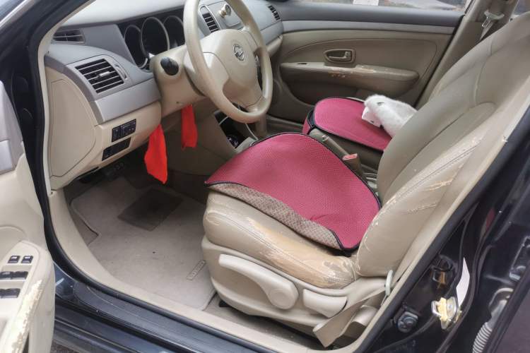 Used Nissan Sylphy 2012 Classic 1.6XE Automatic Comfort Edition Driver Seat