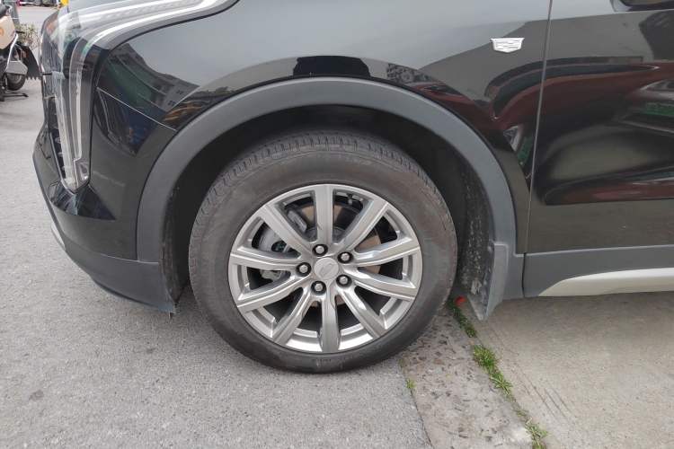 Used Cadillac XT4 2020 Revised Version 28T Two-Wheel Drive Leading Edition Left Front Wheel Hub