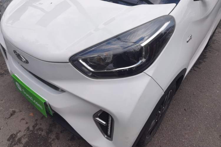 Used Chery QQ Little Ant 2022 Updated Version Sweet Pink Edition Full-Sugar Version 55kW 408km Range (Triple-Lithium Battery) Left Front Headlight