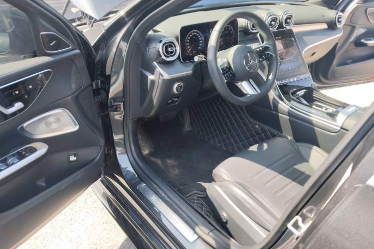 Used Mercedes-Benz C-Class 2024 C 260 L Brilliant Night Sports Edition Driver Seat