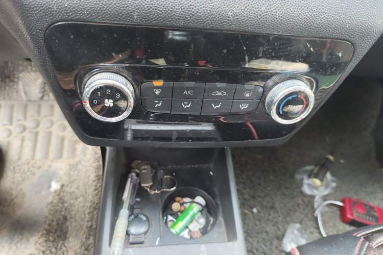 Used JAC Group Refine S2 2015 1.5L Manual Luxury Model
