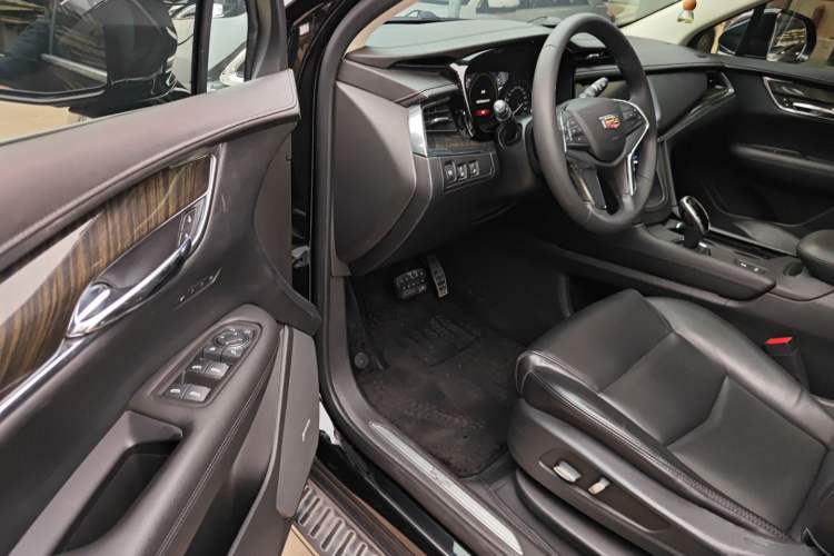 Used Cadillac XT5 2018 25T Luxury Model