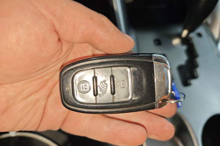 Used Hyundai ix35 2015 2.0L Automatic 2WD Smart Type China IV