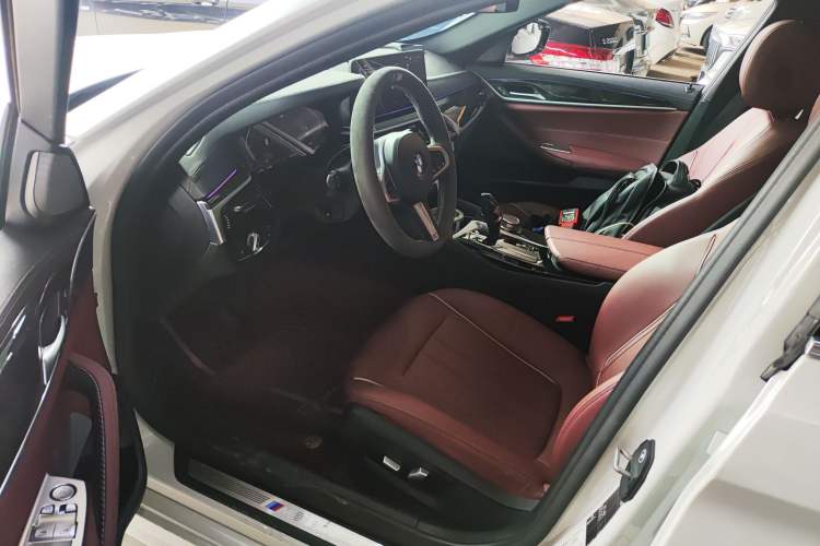 Used BMW 5 Series 2021 525Li M Sport Package