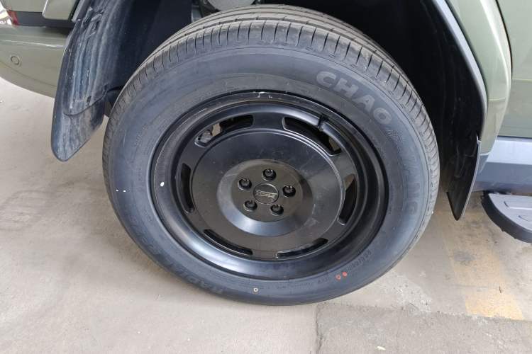 Used iCAR V23 2026 Model 401 Two-Wheel Drive Super Sports Edition Right Rear Wheel Hub