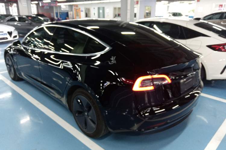 Used Tesla Model 3 2019 Long-Range All-Wheel-Drive Version