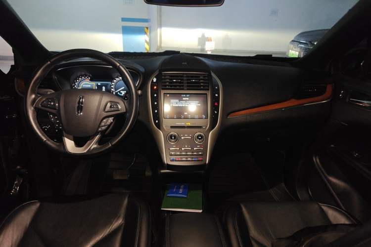 Used Lincoln MKC 2017 2.0T Two-Wheel-Drive Luxury Edition