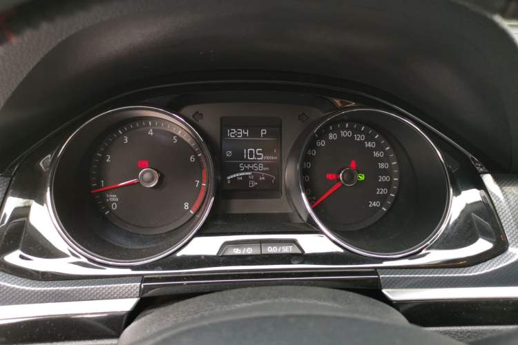 Used Volkswagen C-TREK 2017 230TSI DSG Comfort Version