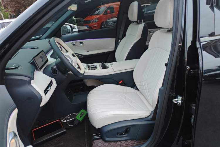 Used Geely Galaxy Xingjian 7 EM-i 2025 120km Flagship Edition
