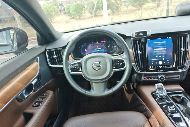 Used Volvo S90 New Energy 2022 T8 eDrive Hybrid Luxury Edition Steering Wheel