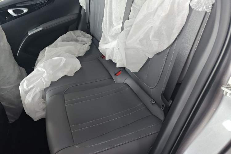 Used Geely Galaxy Geome 2026 Model 310km Youth Edition Left Rear Seat