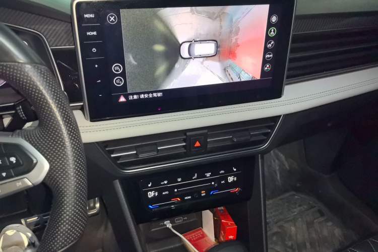 Used Volkswagen Tiguan L 2024 330TSI Automatic Two-Wheel Drive R-Line Enhanced Edition Audio And AC Panel