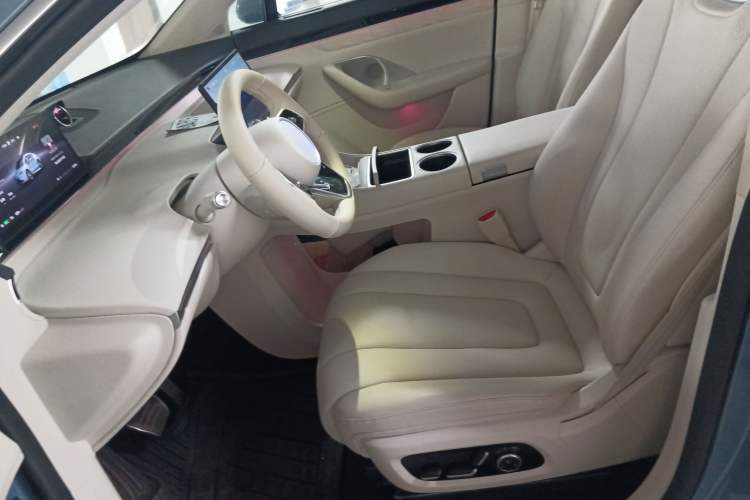 Used Hima Luxeed R7 2024 All-Electric 736 km Ultra