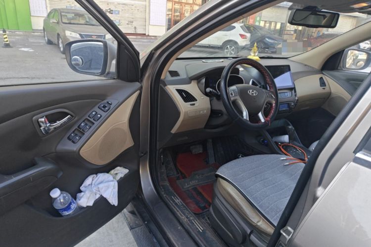 Used Hyundai ix35 2010 2.0L Automatic Two-Wheel Drive Elite Edition GLS
