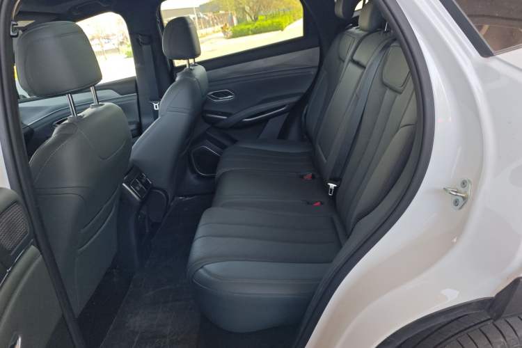 Used BYD Song L DM-i 2025 Intelligent Driving Version 112 km Leading Trim Left Rear Seat