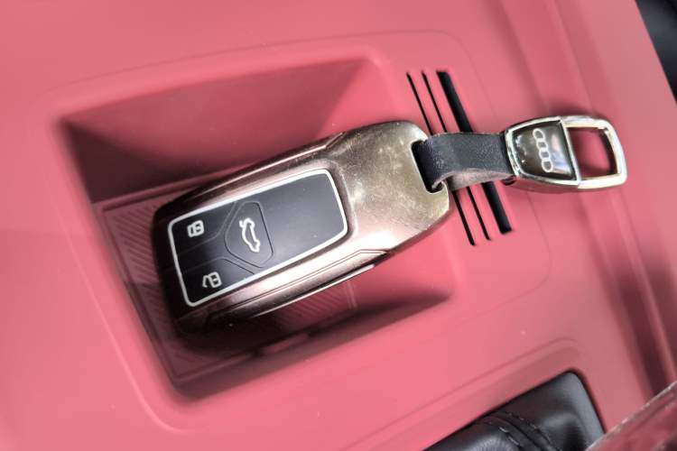 Used Audi A4L 2020 40 TFSI Luxury Dynamic Model