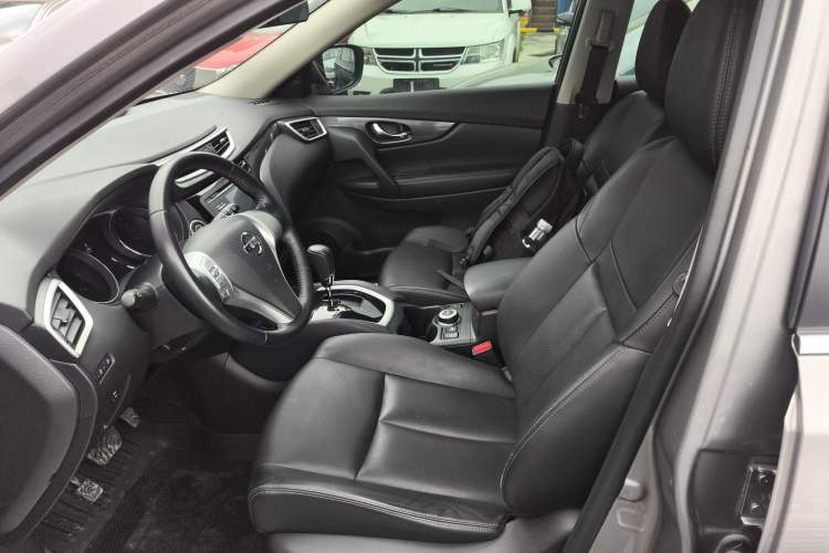 Used Nissan X-Trail 2014 2.5L CVT Luxury Edition 4WD
