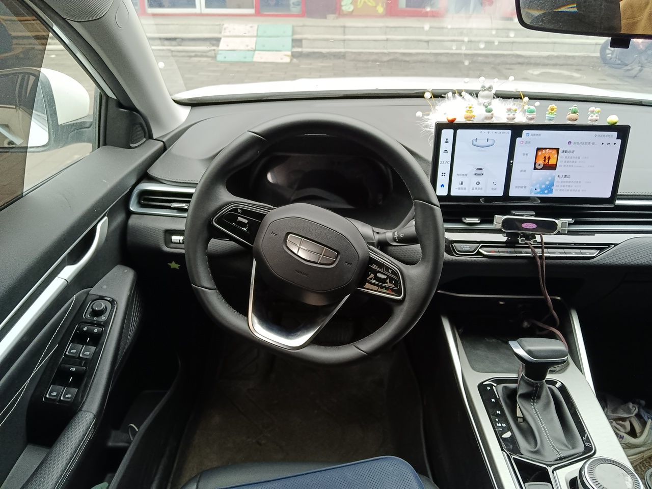 Geely Auto Emgrand 2025 4th Generation 1.5L CVT Luxury Version — снимка 10