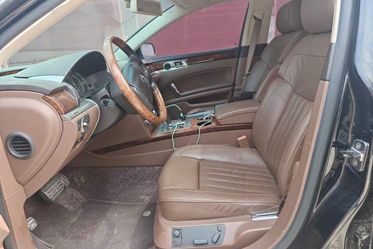 Used Volkswagen Phaeton 2011 3.6L V6 5-Seater Extended Comfort Version
