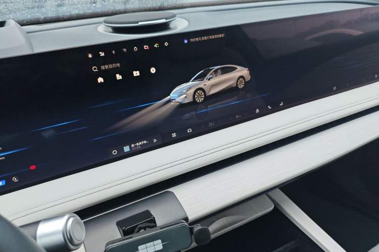 Used Geely Galaxy E8 2024 665 km Range Rear-Drive Starship Long-Range Version