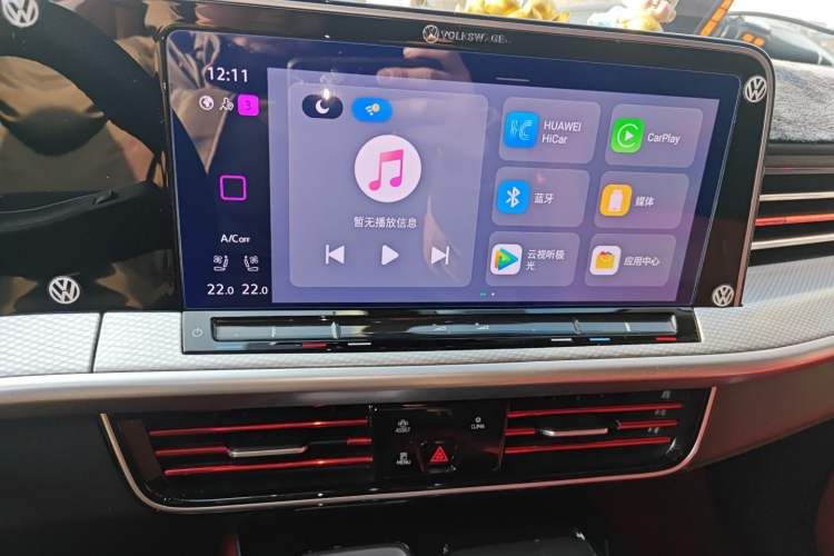 Used Volkswagen Tavendor 2023 380TSI Four-Wheel Drive R-Line First Edition Audio And AC Panel