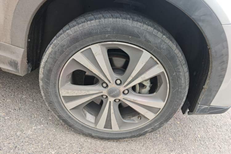 Used Haval H6 Coupe 2015 Blue Label 2.0T Automatic Two-Wheel Drive Elite Model Right Front Wheel Hub