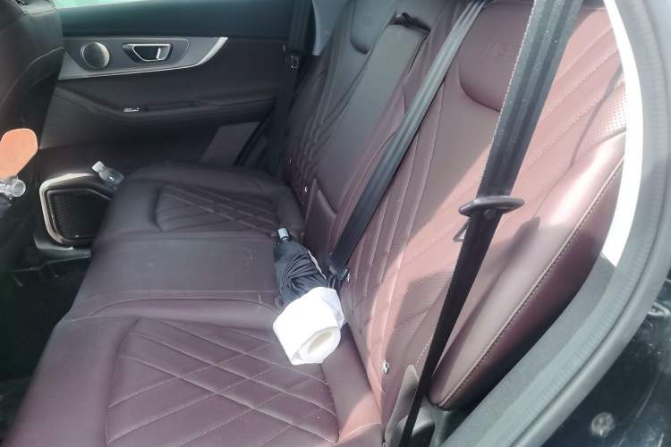 Used Chery Tiggo 8 PRO 2024 Champion Edition 390T Two-Wheel Drive Peak Version 5 Seats
