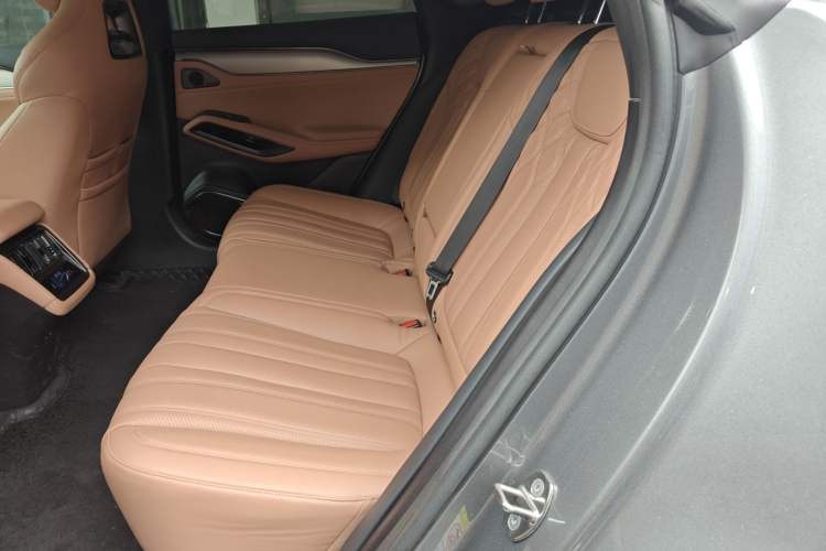 Used BYD Song L EV 2024 550 km Excellence Version