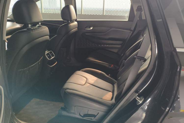 Used Hyundai Santa Fe 2020 380 TGDi Automatic Two-Wheel Drive GLS Luxury Edition
