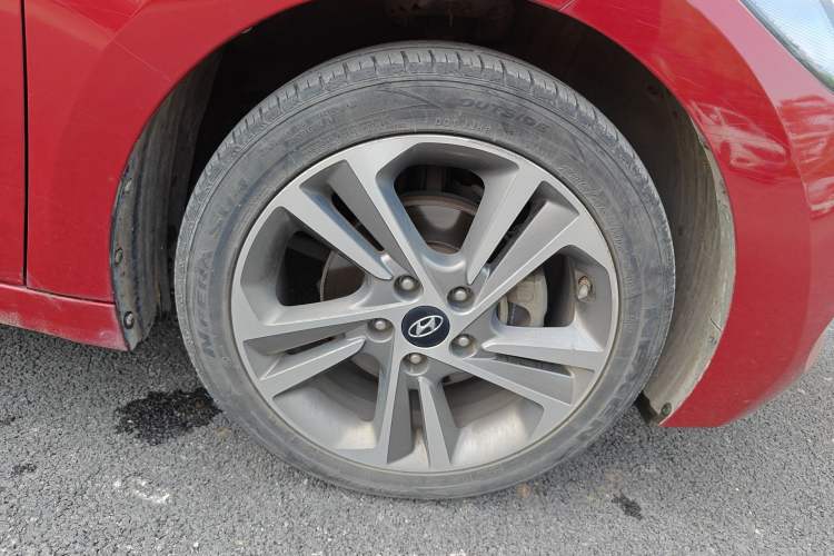 Used Hyundai Elantra (6th Generation / Lingdong) 2016 1.6L Automatic ZhiXuan · Luxury Version