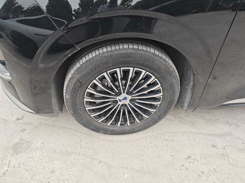 Used Denza D9 2022 DM-i 970 Four-Wheel Drive Flagship Model — 22