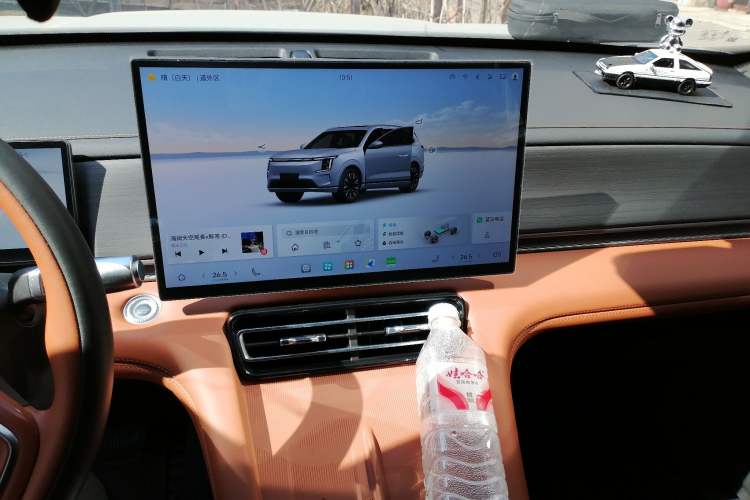 Used JETOUR Shanhai L7 Plus 2025 Model 220km Elite Edition, 5 Seats Audio And AC Panel