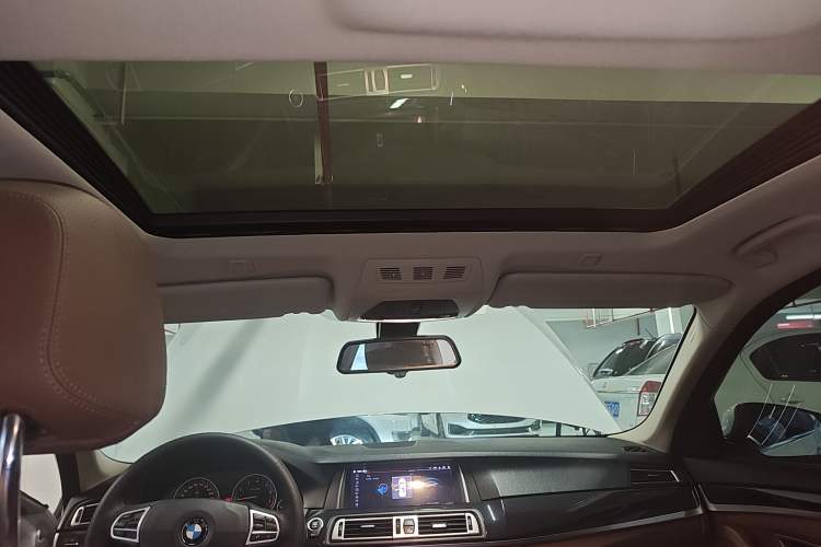 Used BMW 5 Series 2014 520Li Elegant Model