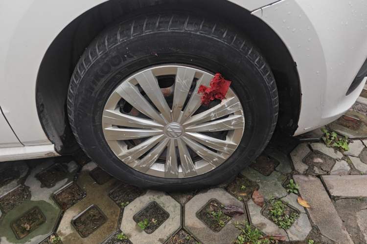 Used Volkswagen Polo 2016 1.4L Manual Fashion Model
