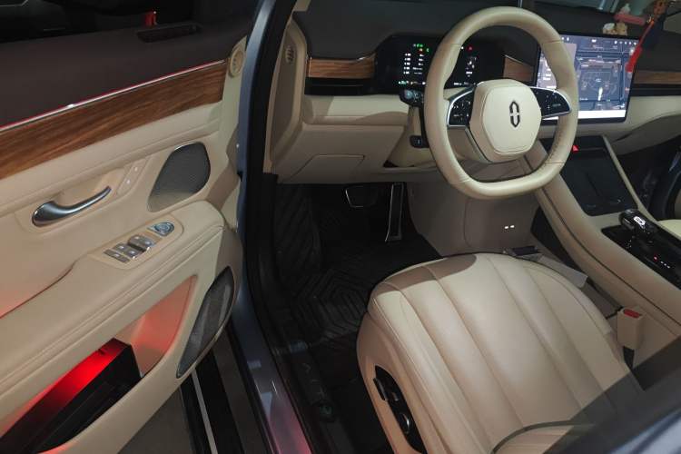 Used Hima AITO M7 2024 1.5T Rear-Drive Plus Version 5 Seats
