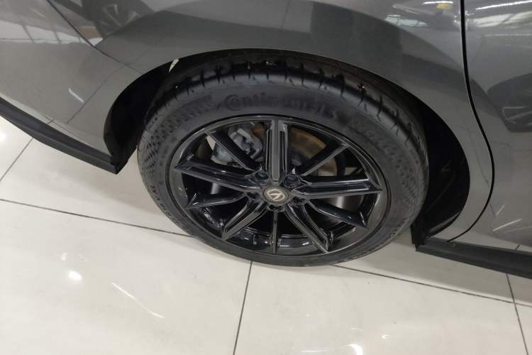 Used CHANGAN UNI-V 2023 1.5T Prestige Model
