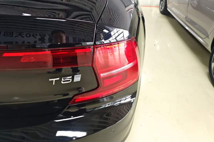 Used Volvo S90 2020 T5 Zhiyi Luxury Edition