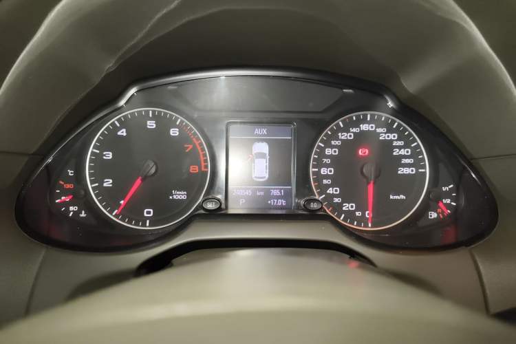 Used Audi Q5 2012 2.0TFSI Luxury Edition Instrument Cluster