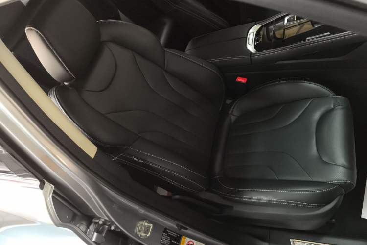 Used CHANGAN CS85 COUPE 2021 1.5T DCT Prestige Model
