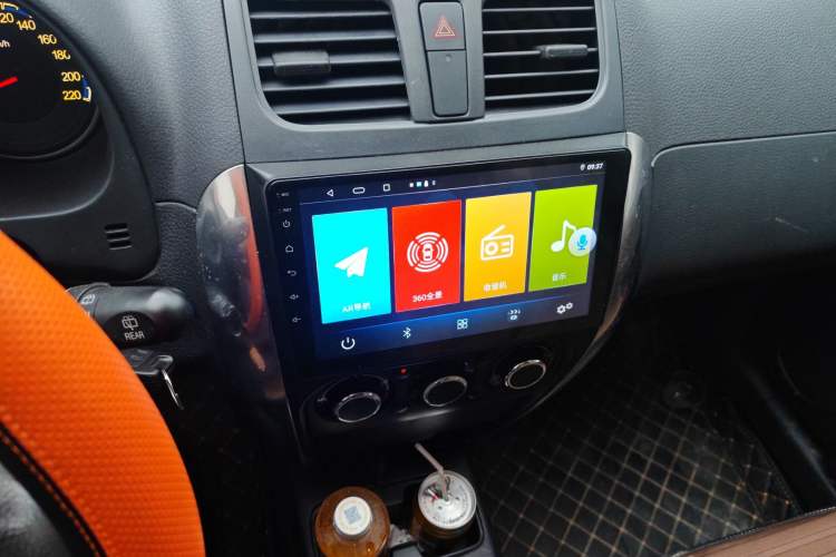 Used Suzuki SX4 2013 1.6L Automatic CoolRide Model Audio And AC Panel