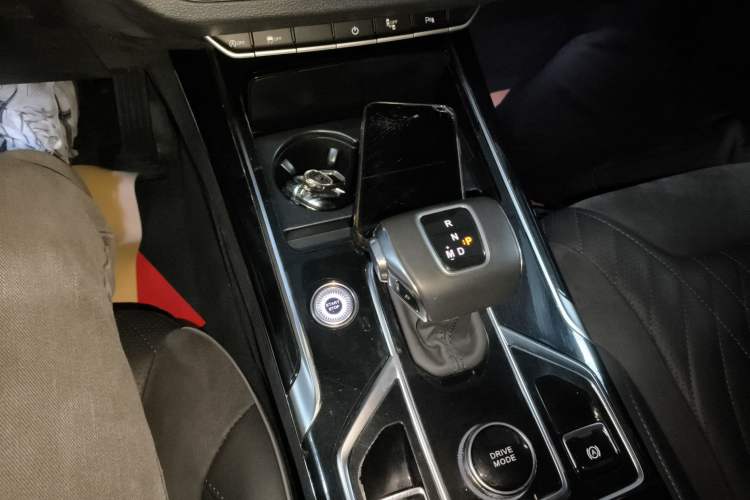 Used Hongqi HS5 2022 Revised Version 2.0T Smart Connect Flagship Edition