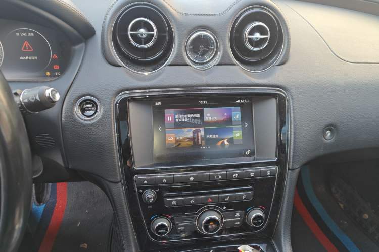 Used Jaguar XJ 2016 XJL 2.0T Two-Wheel-Drive Elegant Business Edition
