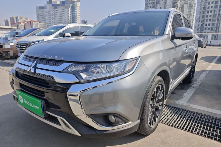 Used Mitsubishi Outlander 2019 2.0L Two-Wheel Drive Comfort Edition 7-Seater China VI Standard
