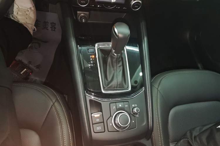 Used Mazda CX-5 2022 2.0L Automatic Two-Wheel Drive Zhiya Version Gear Lever