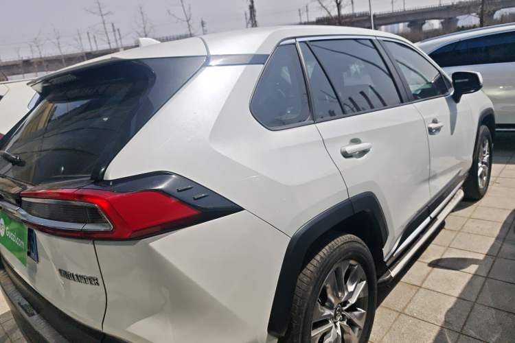 Used Toyota Wildlander 2021 2.0L CVT Two-Wheel Drive Luxury Edition Rear Right 45 Deg